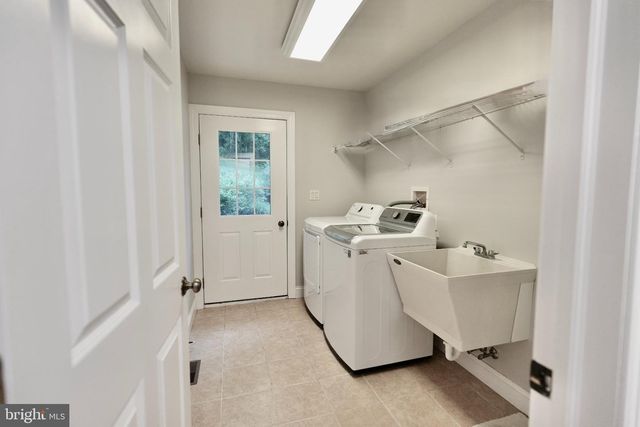 372 WHITE BEAR RD, Birdsboro, PA 19508