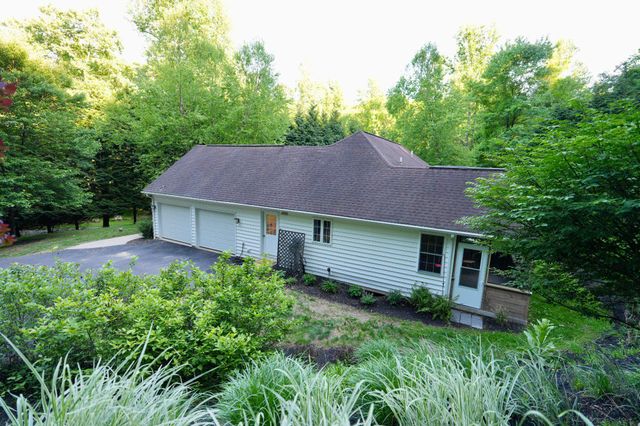 372 WHITE BEAR RD, Birdsboro, PA 19508