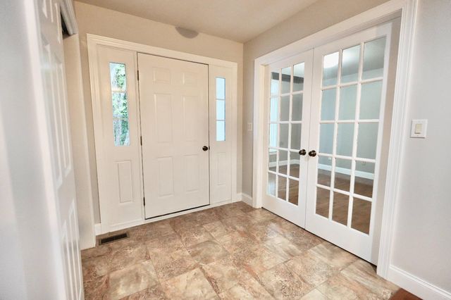 372 WHITE BEAR RD, Birdsboro, PA 19508