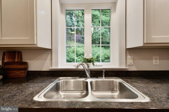 372 WHITE BEAR RD, Birdsboro, PA 19508