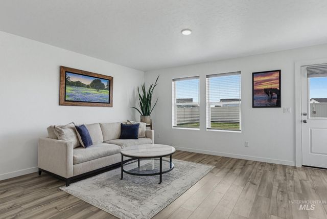 14393 Skys End Ct, Caldwell, ID 83607