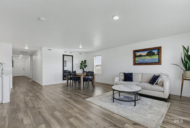 14393 Skys End Ct, Caldwell, ID 83607