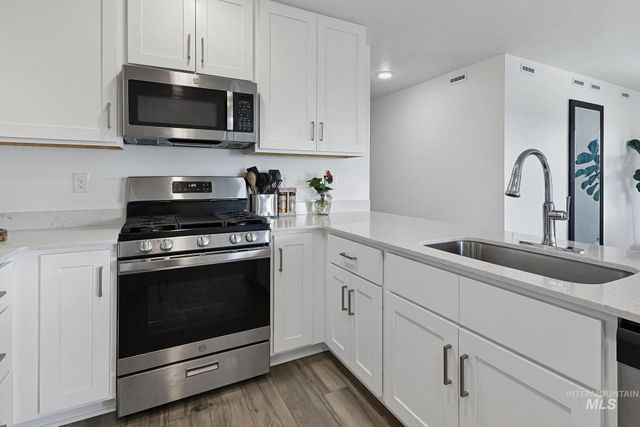 14393 Skys End Ct, Caldwell, ID 83607