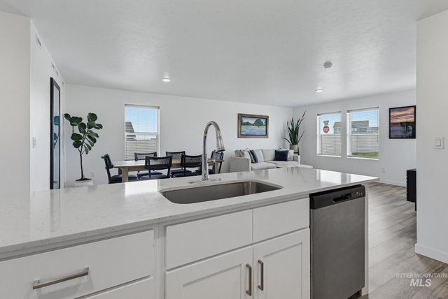 14393 Skys End Ct, Caldwell, ID 83607