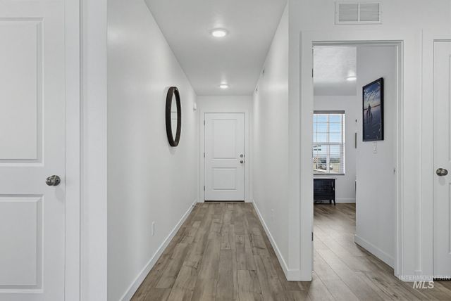 14393 Skys End Ct, Caldwell, ID 83607