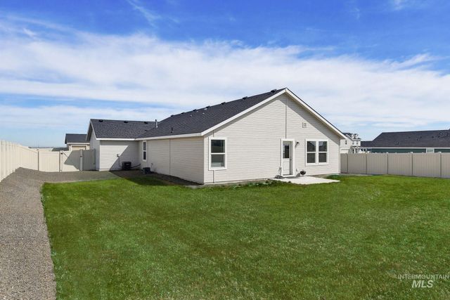 14393 Skys End Ct, Caldwell, ID 83607