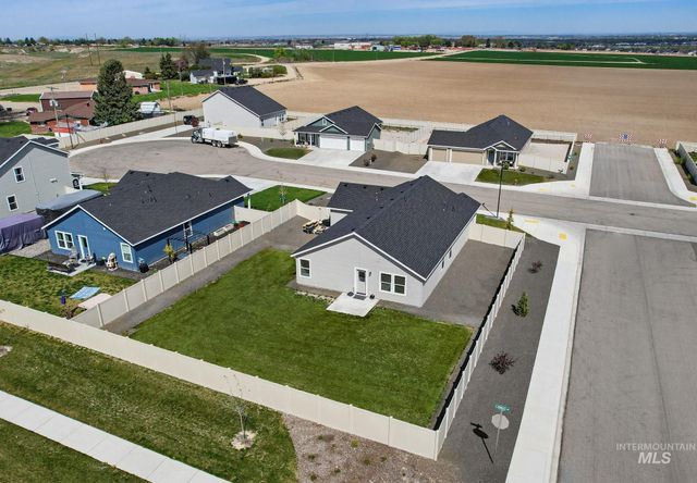 14393 Skys End Ct, Caldwell, ID 83607