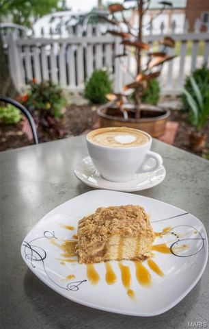 214 E 1st Street, Hermann, MO 65041