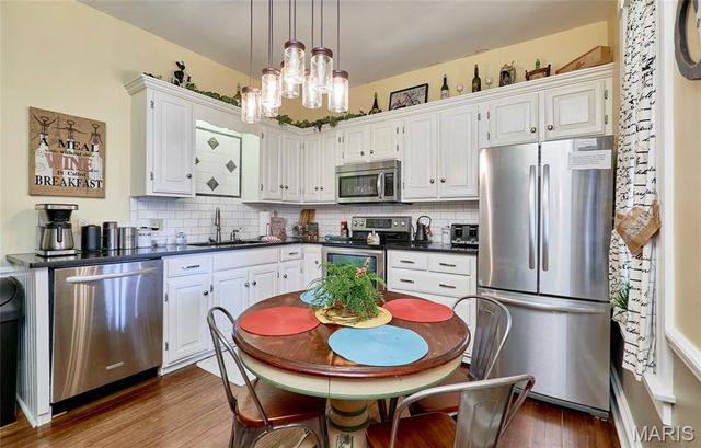 214 E 1st Street, Hermann, MO 65041