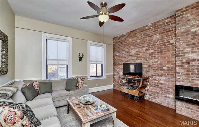 214 E 1st Street, Hermann, MO 65041