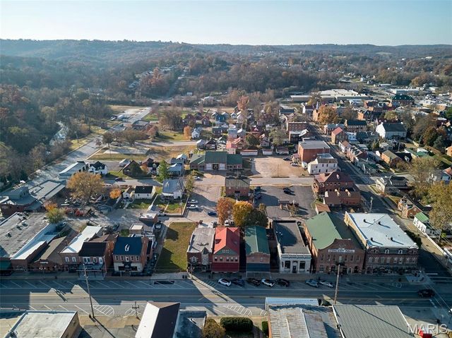 214 E 1st Street, Hermann, MO 65041