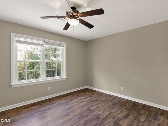 102 Greenwood Circle, Smithfield, NC 27577
