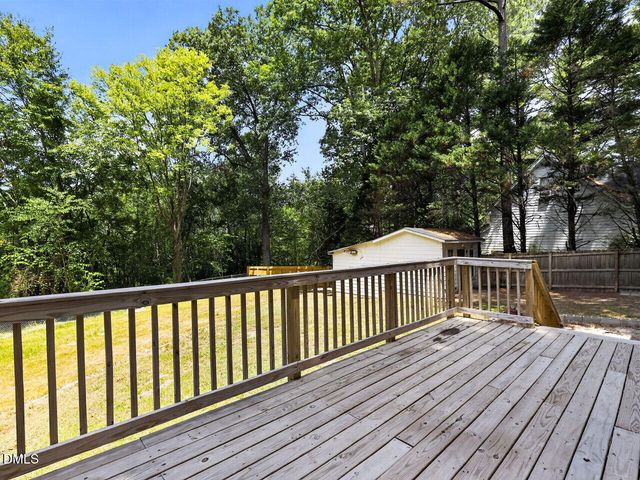 102 Greenwood Circle, Smithfield, NC 27577