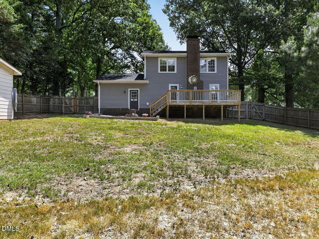 102 Greenwood Circle, Smithfield, NC 27577