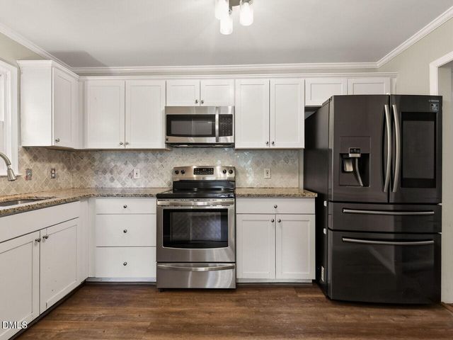 102 Greenwood Circle, Smithfield, NC 27577