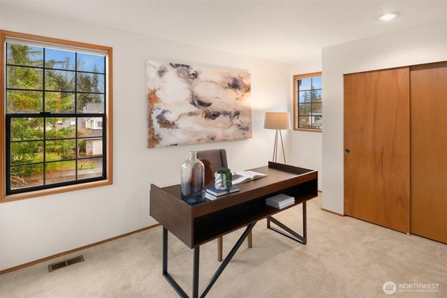 22116 NE 10th Place, Sammamish, WA 98074