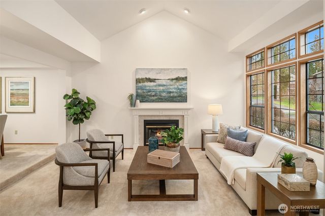 22116 NE 10th Place, Sammamish, WA 98074