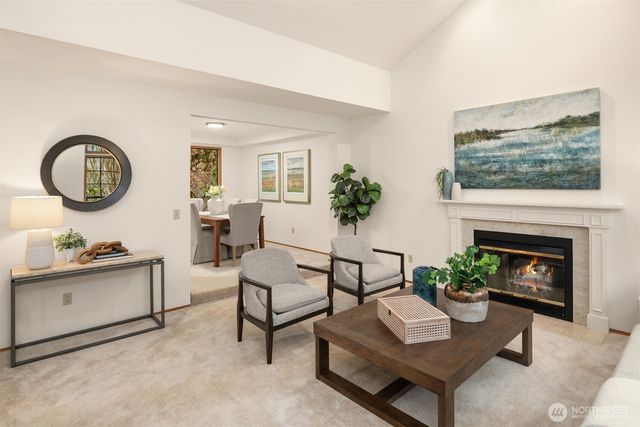 22116 NE 10th Place, Sammamish, WA 98074