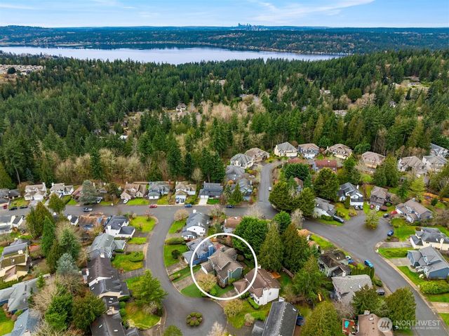 22116 NE 10th Place, Sammamish, WA 98074