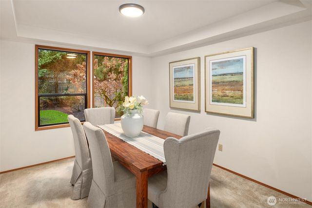 22116 NE 10th Place, Sammamish, WA 98074