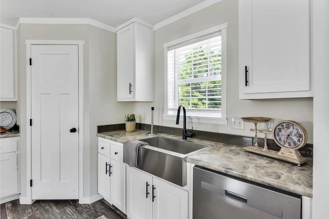 15 Alice Drive, Concord, NH 03303