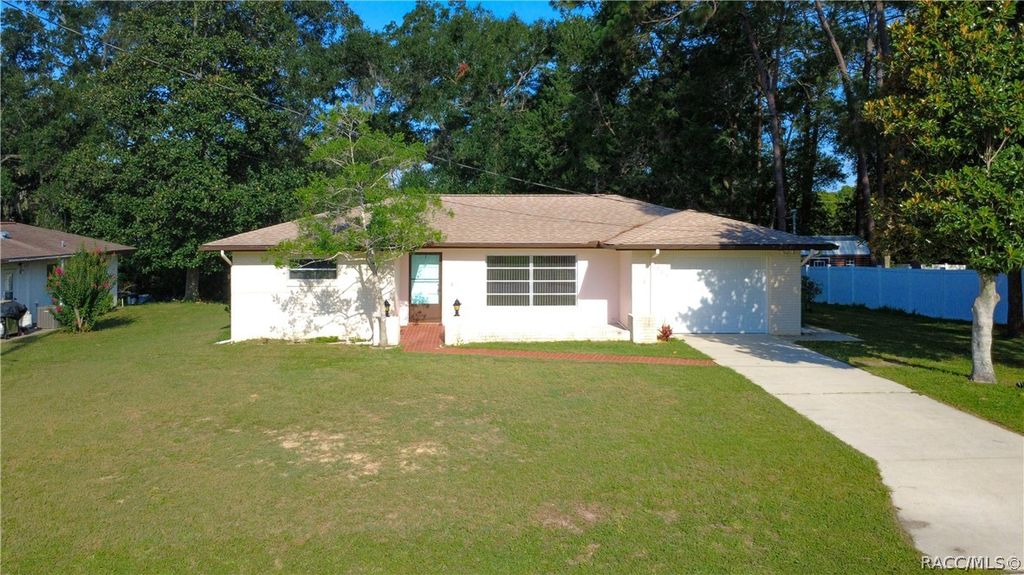 609 Goodyear Avenue, Inverness, FL 34452