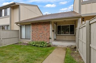 663 Acadia Bay 663, Roselle, IL 60172