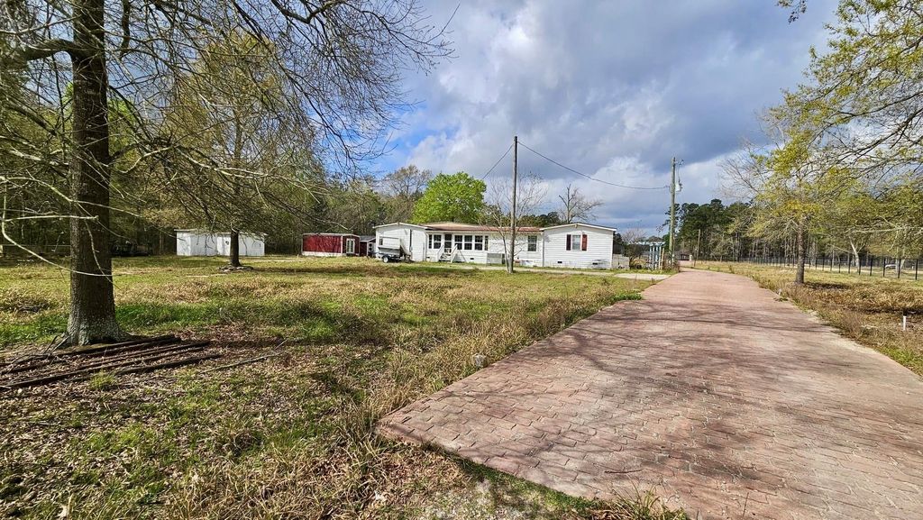 2173 County Road 3011, Dayton, TX 77535