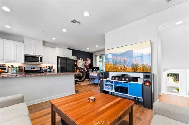 437 Lucent, Stanton, CA 90680