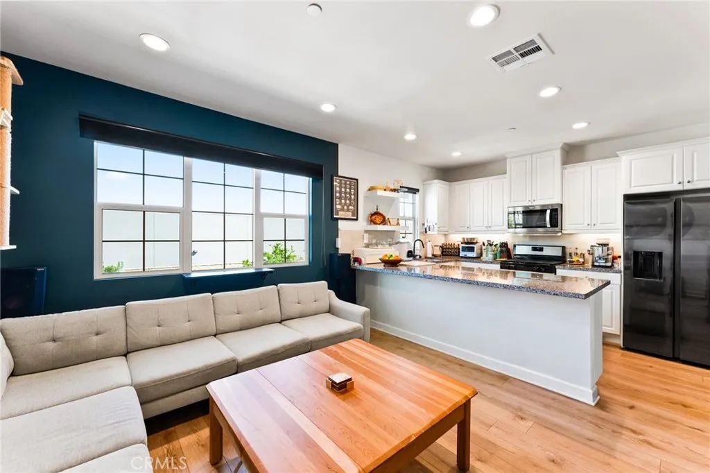 437 Lucent, Stanton, CA 90680