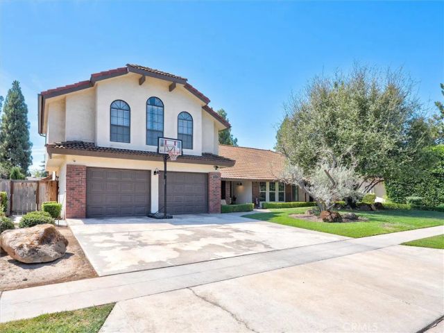 805 E Kelso, Fresno, CA 93720