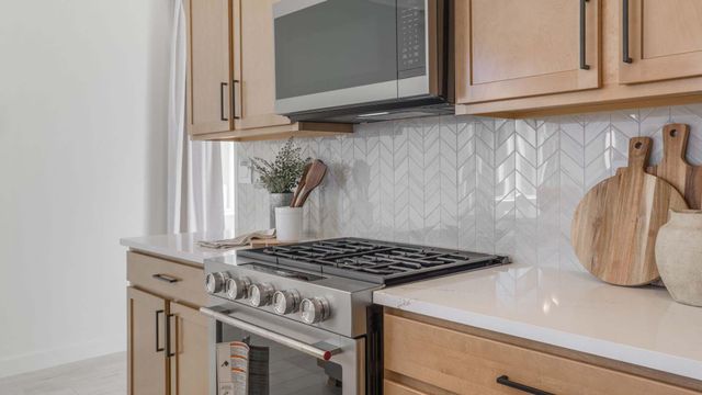 2400 Eglisfield Loop NE, Rio Rancho, NM 87144