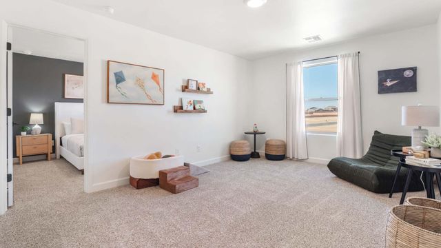 2400 Eglisfield Loop NE, Rio Rancho, NM 87144
