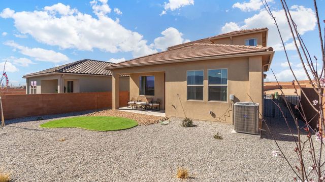 2400 Eglisfield Loop NE, Rio Rancho, NM 87144