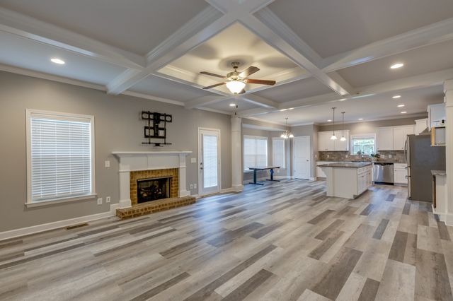 9055 Wheeler Dr, Spring Hill, TN 37174