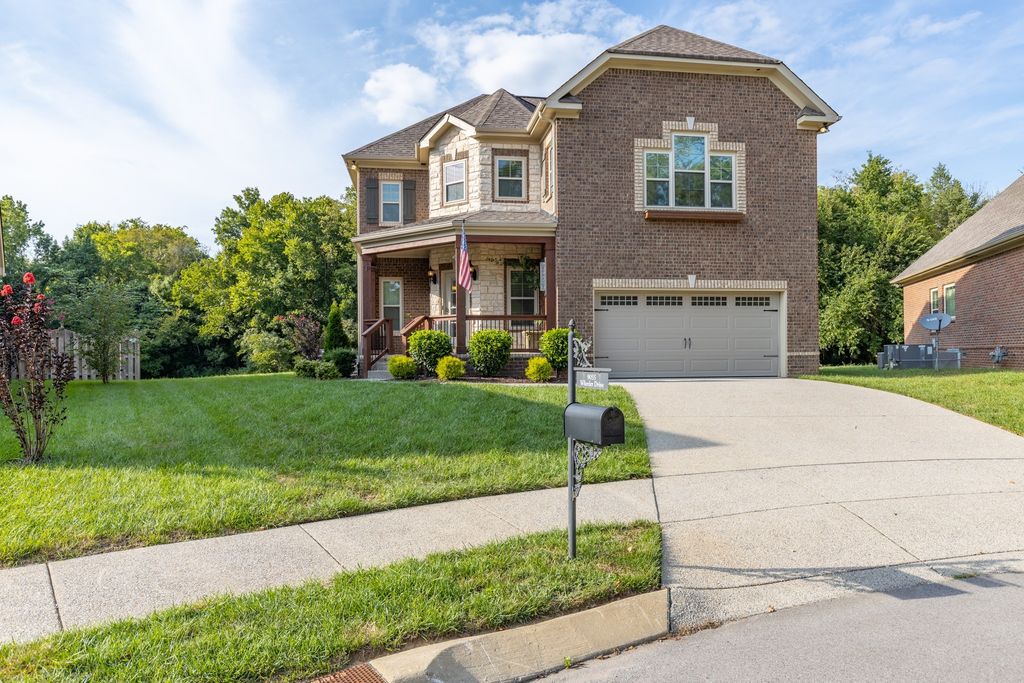 9055 Wheeler Dr, Spring Hill, TN 37174