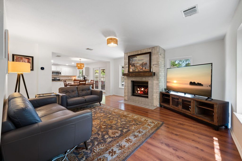 1314 Chalk LN, Cedar Park, TX 78613