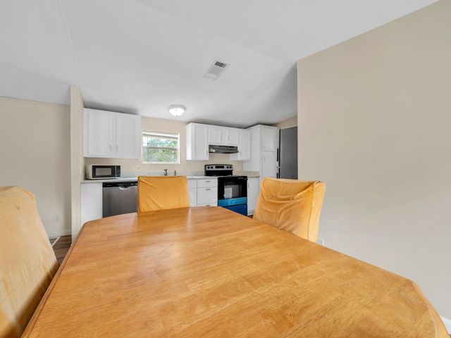 8377 Segura Street, Navarre, FL 32566