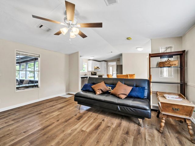 8377 Segura Street, Navarre, FL 32566