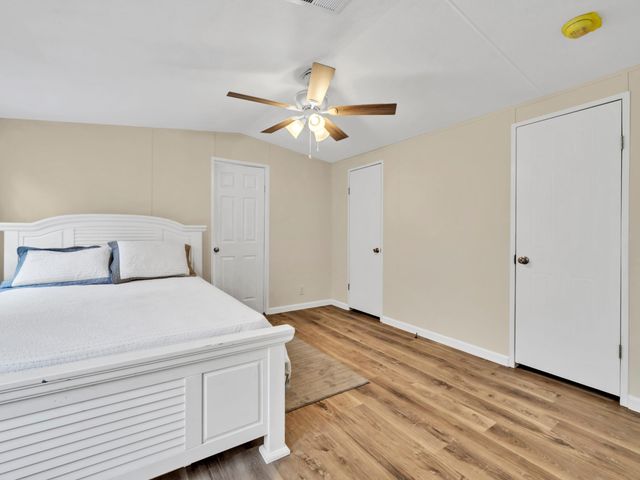 8377 Segura Street, Navarre, FL 32566