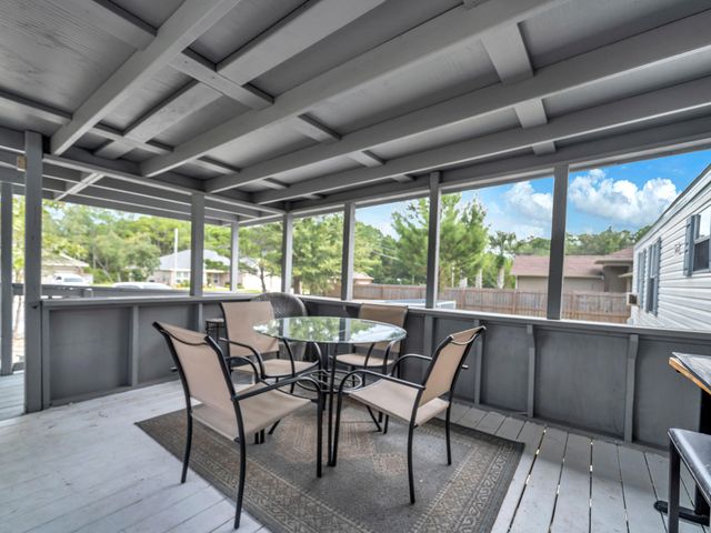 8377 Segura Street, Navarre, FL 32566