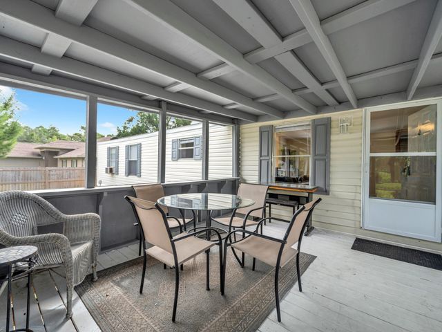 8377 Segura Street, Navarre, FL 32566