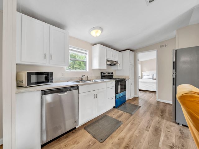 8377 Segura Street, Navarre, FL 32566