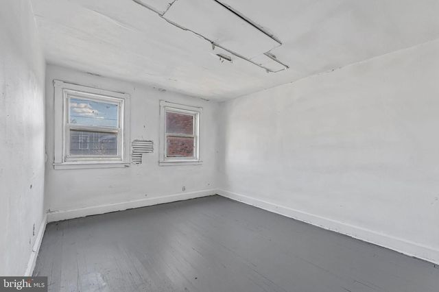 2365 S 8TH ST, Camden, NJ 08104