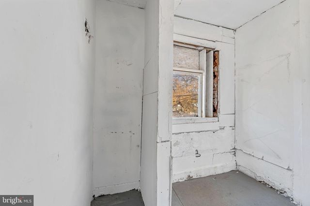 2365 S 8TH ST, Camden, NJ 08104