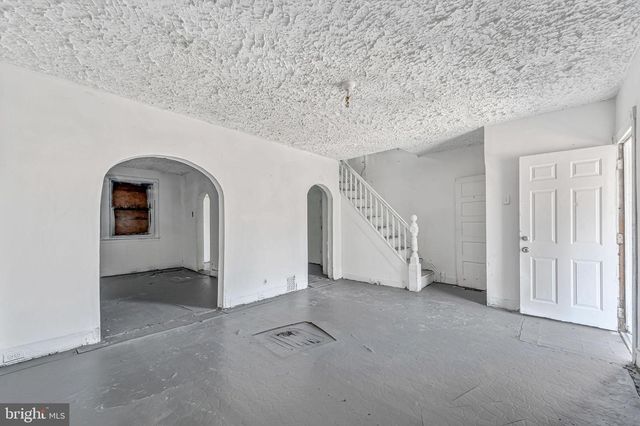 2365 S 8TH ST, Camden, NJ 08104