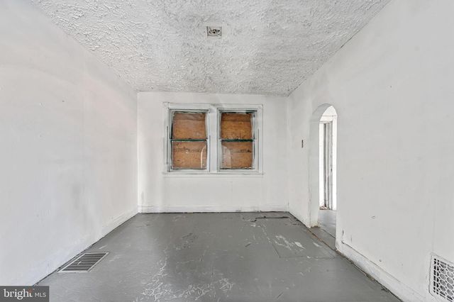 2365 S 8TH ST, Camden, NJ 08104