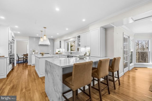 7917 GREENTREE RD, Bethesda, MD 20817