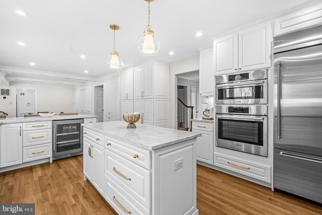 7917 GREENTREE RD, Bethesda, MD 20817