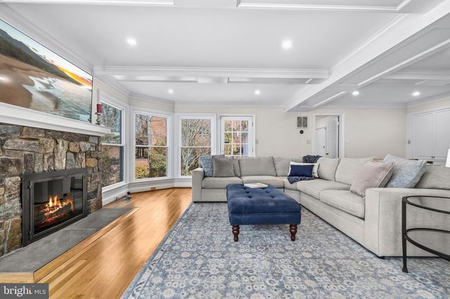 7917 GREENTREE RD, Bethesda, MD 20817